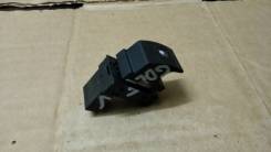 Кнопка открывания бензобака. Volkswagen Touareg, 7L6, 7LA Volkswagen Jetta, 1K2 Volkswagen Golf, 1K1 Двигатели: AXQ, AYH, AZZ, BAA, BAC, BAN, BAR, BHK...