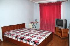 2-комнатная, Интернациональная 7. 10в мкр, 50 кв. м.