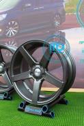 Vossen. 8.5x18, 5x114.30, ET35, ЦО 73,1 мм.