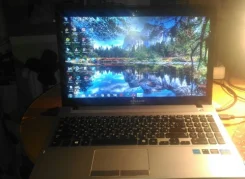 Samsung 300E5E
