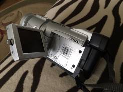 Sony DCR-TRV60E. с объективом