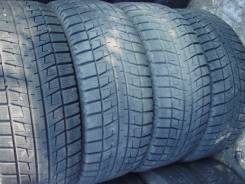 Bridgestone Blizzak Revo2. Зимние, без шипов, 2007 год, износ: 5%, 4 шт