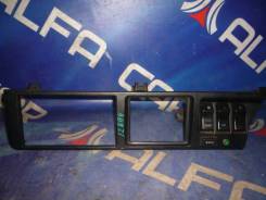 Консоль с кнопками центр Toyota Master Ace Surf CR30
