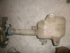 Бачок стеклоомывателя. Honda Accord, E-CB1, E-CB3, E-CB2, E-CB4 Honda Ascot Innova, E-CB3, E-CC4, E-CB4, E-CC5 Двигатели: F22A1, F22A4, F22A6