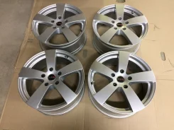 Mak Bee. 8.0x18", 5x130.00, ET53, �� 71,6���.