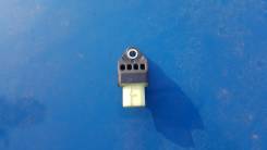 Датчик airbag. Toyota Land Cruiser, GRJ200, J200, URJ200, URJ202, URJ202W, UZJ200, UZJ200W, VDJ200 Lexus LX570, URJ201, URJ201W, URJ202 Двигатели: 1GR...
