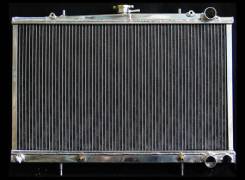 Радиатор охлаждения двигателя. Nissan Skyline, BNR32, ECR32, ER32, FR32, HCR32, HNR32, HR32, YHR32 Nissan Laurel, HC33, HCC33 Nissan Cefiro, A31, CA31...
