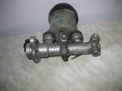 Цилиндр главный тормозной. Subaru Alcyone, AX4 Subaru Leone, AA2, AG4, AL2, AP2 Двигатели: EA82T, EA71, EA81