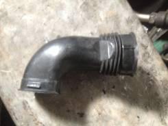 Патрубок воздухозаборника. Mitsubishi Pajero, L049G, L146G, L048G, L144G, L141G, L041G, L043G, L044G, L149G, L046G
