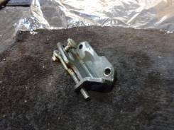 Крепление гидроусилителя. Honda: Avancier, Odyssey, Lagreat, Inspire, Accord, MR-V, Saber Двигатели: J35A4, J35A2, J25A, J30A2, J30A1