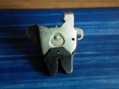 Замок крышки багажника. Toyota Cressida, MX83, RX81, RX80, GX81, MX81, LX80 Toyota Cresta, YX80, JZX81, GX81, MX83, LX80, SX80 Toyota Mark II, MX83, L...