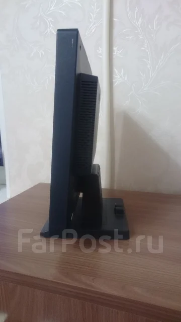 Mitsubishi. 17" ����