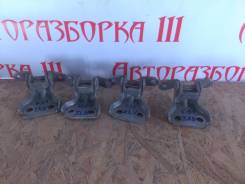 Крепление боковой двери. Nissan March, K11