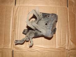 Кронштейн блока предохранителей Toyota Corona/Caldina/Carina #T190. Toyota Carina, ST190, ST195 Toyota Corona, ST190, ST191, ST195 Toyota Caldina, ST1...