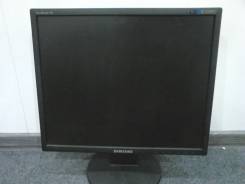 Samsung. 19" (48 см), технология LCD (ЖК)