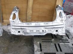 Задняя часть автомобиля. Toyota Prius, NHW20