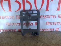 Консоль панели приборов. Nissan March, K11 Двигатель CG10DE