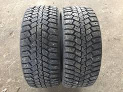 Kumho I'Zen WIS KW19. Зимние, шипованные, 2012 год, износ: 40%, 2 шт