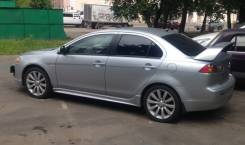 Порог пластиковый. Mitsubishi Lancer, CX2A, CX3A, CX4A, CX5A, CX8A, CX9A, CY1A, CY2A, CY3A, CY4A, CY5A, CY8A, CY9A Двигатели: 4A91, 4A92, 4B10, 4B11...