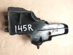 Дефлектор радиатора. Toyota GS300, JZS147 Toyota Crown, UZS141, UZS145, UZS143, JZS149, UZS147, JZS147 Toyota Aristo, UZS143, JZS147 Toyota Crown Maje...