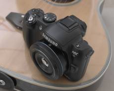 Samsung NX10. 10 - 14.9 Мп, зум: без зума