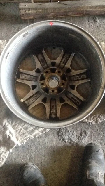 Zeus Line. 9.5/8.5x18", 5x114.3, ET38/35 ����