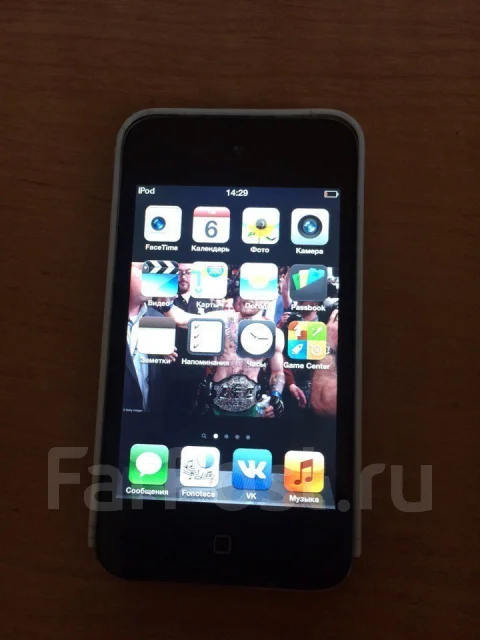 Apple iPod touch 4. ����