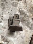 Подушка двигателя. Mitsubishi Delica Truck, L039G, L039P, P25T, L069P Mitsubishi Pajero, L049G, L048G, V14V, V24V, V24W, V34V, V23W, V24WG, L043G, L04...