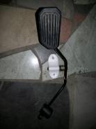Педаль акселератора. Toyota Wish, ANE11, ANE10, ZNE10, ZNE10G, ANE10G, ANE11W