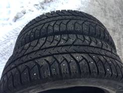 Bridgestone Ice Cruiser 7000. Зимние, шипованные, износ: 20%, 2 шт