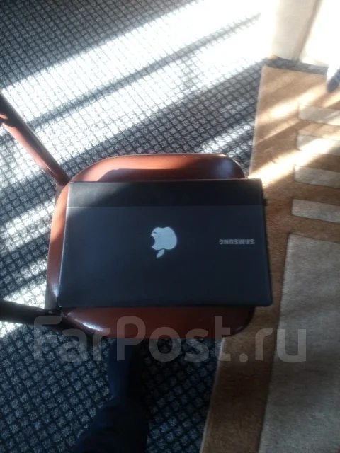 Samsung 305E5A. 15.4", 1,9����, ��� 6 ��, ���� 1 000���, WiFi: 1, Bluetooth: 1, ����������� �� 4��. ����