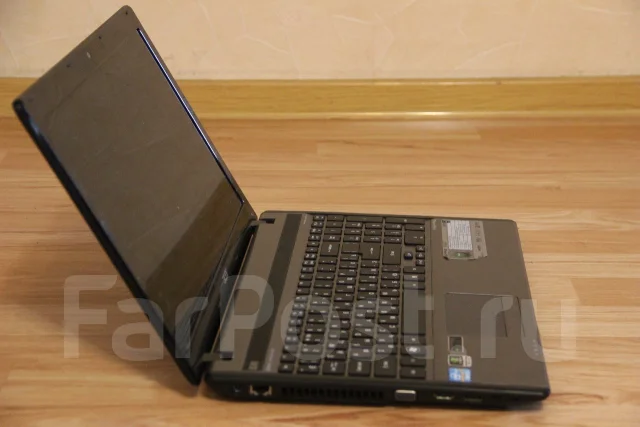 Acer Aspire 5755G. 15.6", 2����, ��� 4 ��, ���� 750���, WiFi: 1, Bluetooth: 1, ����������� �� 2��. ����