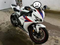 Honda CBR 1000RR Fireblade. 1 000 куб. см., исправен, птс, без пробега