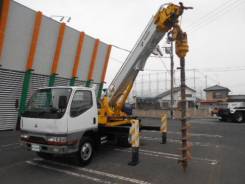 Mitsubishi Canter. Буровая машина Mitsubishi FUSO Canter ., 4 600 куб. см., 3 000 кг. Под заказ