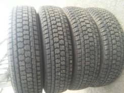 Goodyear Wrangler. Всесезонные, 2011 год, износ: 5%, 4 шт