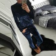 Костюмы спортивные. 46