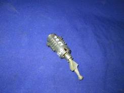 Запорный механизм BMW Е60 FR. BMW 5-Series, E60, E61 Двигатели: M47TU2D20, M57D30TOP, M57D30UL, M57TUD30, N43B20OL, N47D20, N52B25UL, N53B25UL, N53B30...