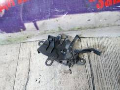Замок капота. Toyota Corolla, NRE180, NRE150, AE104, EE90, WZE110, CE101, CDE120, ZRE120, AE102, CDE110, AE110, AE100, AE80, NDE150, ZZE130, AE70, ZZE...