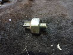 Датчик детонации. Toyota: Corolla, Ipsum, Picnic Verso / Avensis Verso, RAV4, Mark X Zio, Aurion, Matrix, Avensis Verso, Highlander, Scion, Previa, Pi...