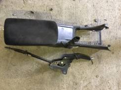 Подлокотник с ручником от GX100 JZX100 tourer S/V. Toyota Cresta, JZX100, JZX101, GX100 Toyota Mark II, JZX100, GX100, JZX101 Toyota Chaser, GX100, JZ...