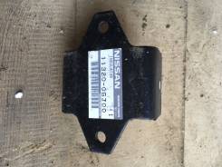 Подушка двигателя. Nissan Safari, WYY61, WYY60, WRY60, WRGY61, VRY60, WRGY60, VRGY60, VRGY61 Nissan Patrol Двигатели: TD42T, RD28T, RD28TI, TD42