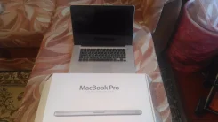 Apple MacBook. 15", 2,6����, ��� 8 ��, ���� 750���, WiFi, Bluetooth, ����������� �� 7��. ����