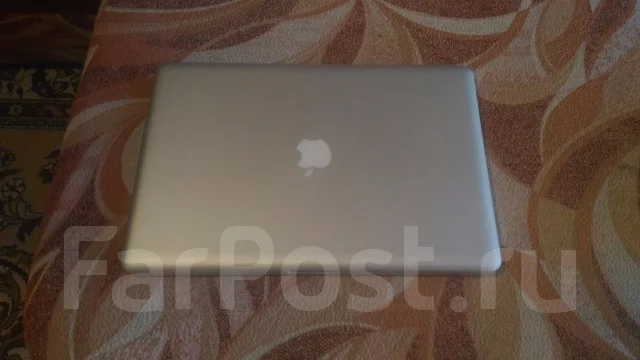 Apple MacBook. 15", 2,6����, ��� 8 ��, ���� 750���, WiFi: 1, Bluetooth: 1, ����������� �� 7��. ����