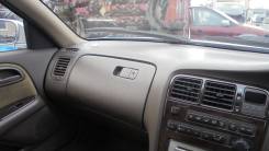 Бардачок в панели Toyota CRESTA