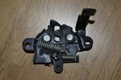 Замок капота. Toyota: Vitz, Corolla, Wish, Corolla Axio, Corolla Fielder, ist Двигатели: 1KRFE, 1NZFE, 1ZZFE, 1AZFE, 1AZFSE, 2ZRFAE, 2ZRFE