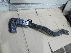 Планка радиатора. Subaru Forester, SG5 Двигатели: EJ203, EJ202, EJ25, EJ204, EJ201, EJ20
