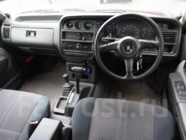 Mazda Proceed Marvie. UVL6R, WLT ����