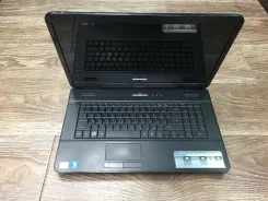 eMachines G525. 15.6", 1 900,0����, ��� 4 ��, ���� 250���, WiFi, Bluetooth, ����������� �� 2��. ����