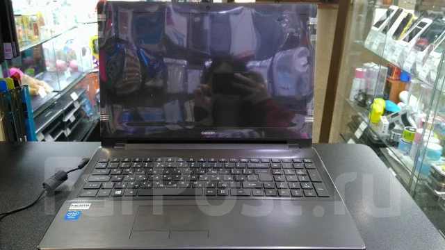 DEXP Aquilon O112. 15.6", 2,2����, ��� 4 ��, ���� 500���, WiFi: 1, Bluetooth: 1, ����������� �� 9��. ����