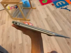 Apple MacBook Air. 11" ����